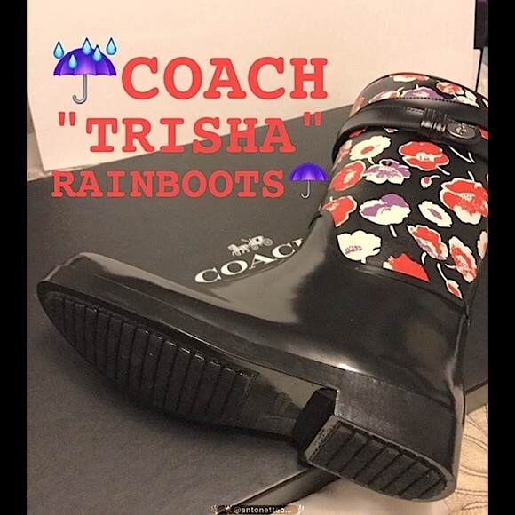 🎉HP🎉❄️☔️💦COACH FLORAL BOOTS☔️❄️💦 20% off 2 or more items in my closet. - Picture 3 of 9